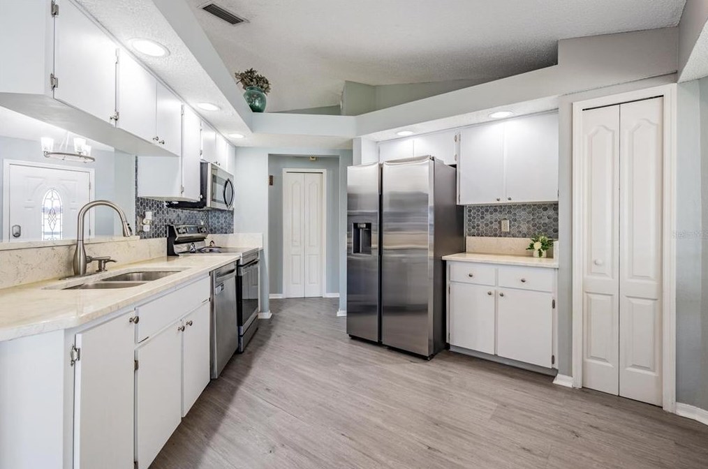 8523 Royal Hart Dr, New Port Richey FL  34653-5051 exterior