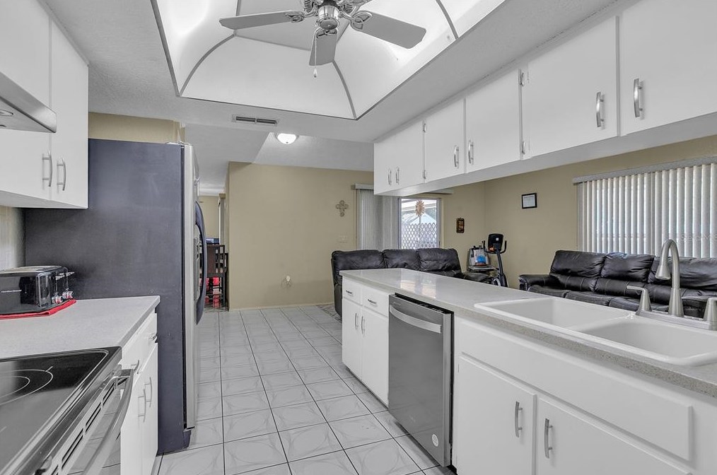 12814 Cedar Rdg Dr, Port Richey FL  34669-2713 exterior