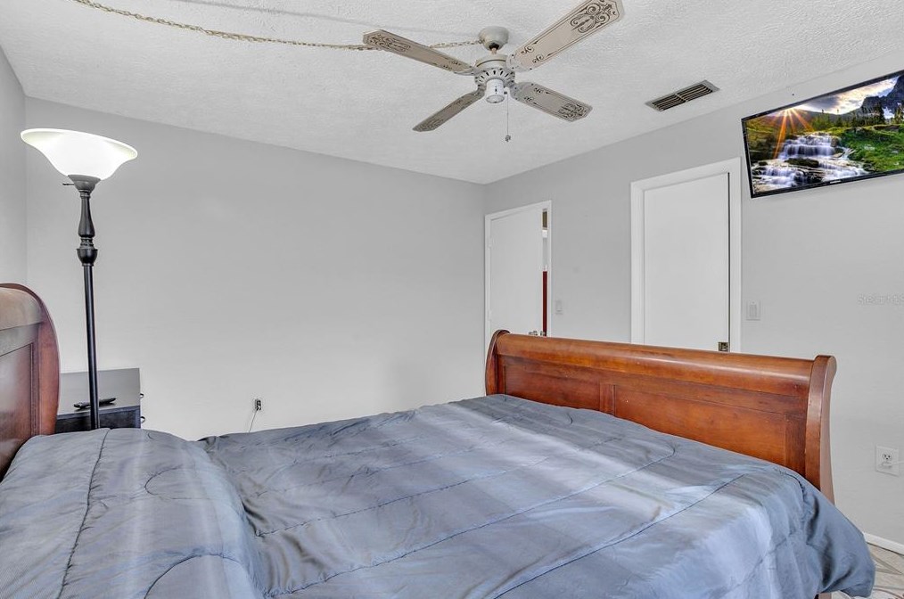 12814 Cedar Rdg Dr, Port Richey FL  34669-2713 exterior