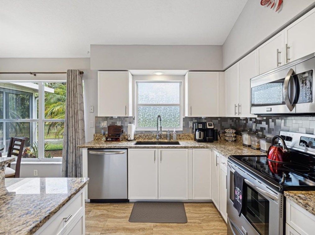 11634 Holly Ann Dr, New Port Richey FL 34654-1732 exterior