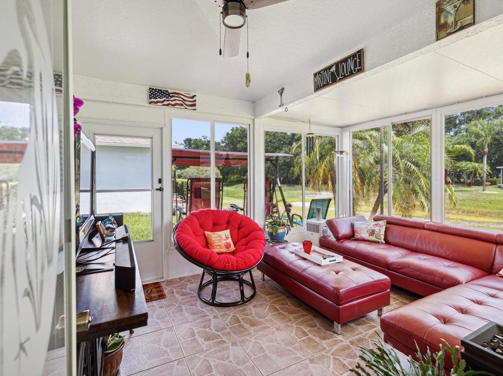 11634 Holly Ann Dr, New Port Richey FL 34654-1732 exterior