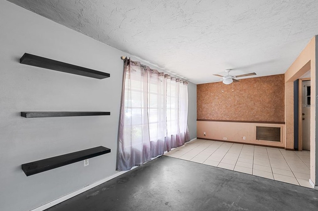 3221 Sanford Dr, Tarpon Springs FL  exterior