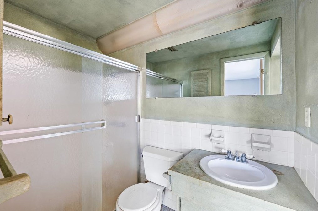 3221 Sanford Dr, Tarpon Springs FL  exterior