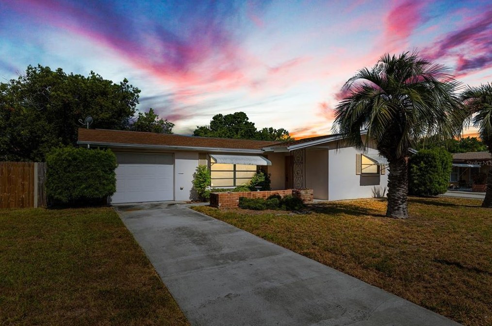 3221 Sanford Dr, Tarpon Springs FL  exterior