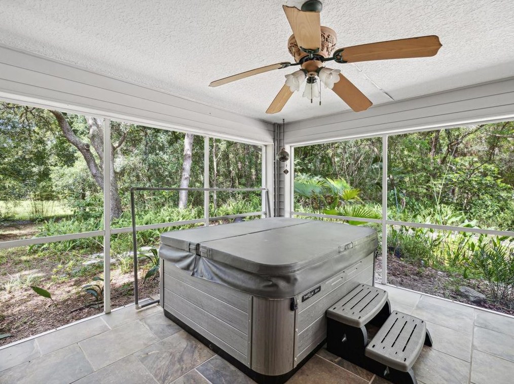 8402 Shaw Rd, Brooksville FL  34602-7182 exterior