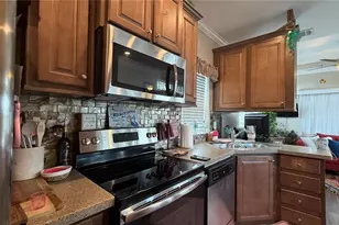 6942 Amanda Vista Cir, Land O Lakes, FL 34637 - Photo 5