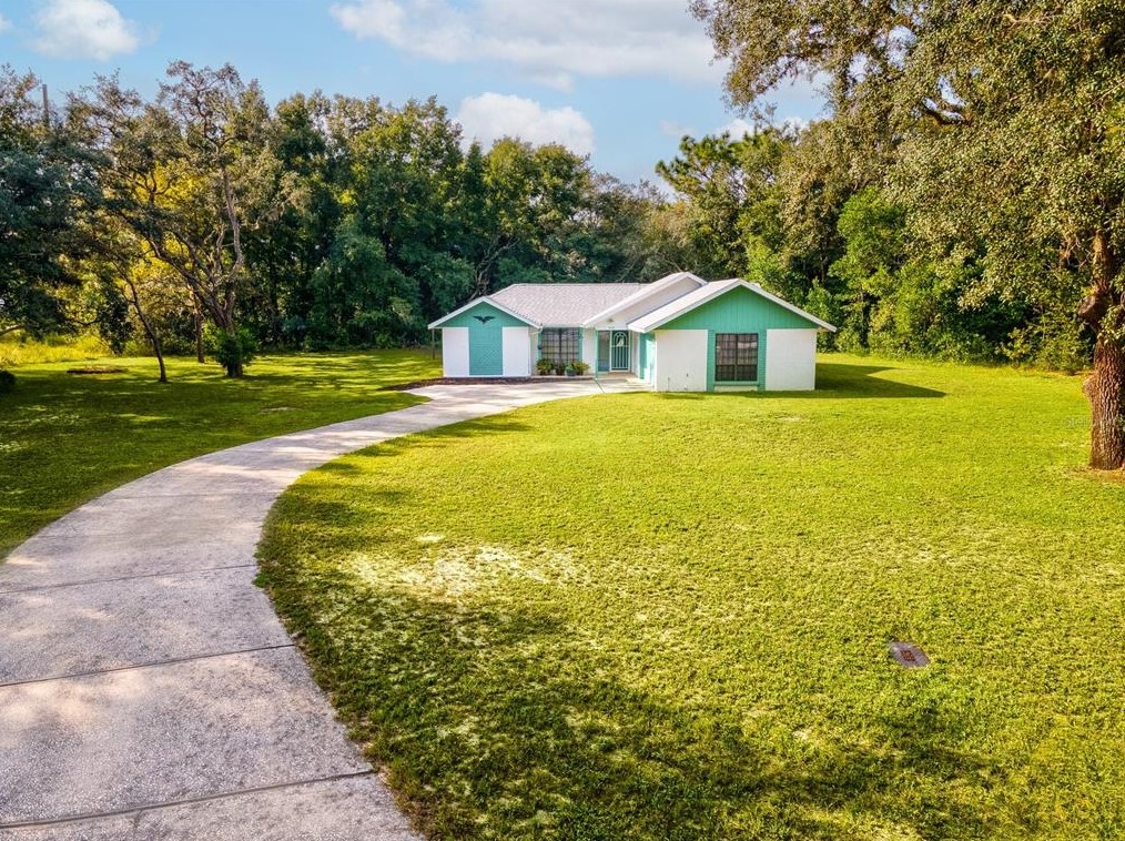 1750 Mesa Verde Dr, Beverly Hills FL  34465-3159 exterior