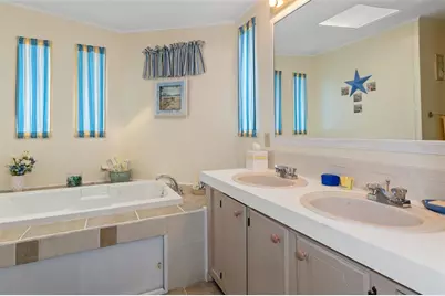 5181 Forest Glenn Drive, Spring Hill, FL 34607 - Photo 17