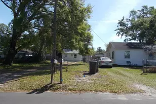 5827 39th St N, Saint Petersburg, FL 33741 - Photo 1