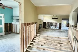 1624 Seabreeze Dr, Tarpon Springs, FL 34689 - Photo 25