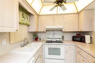 4533 Marine Pkwy, New Port Richey, FL 34652 - Photo 5