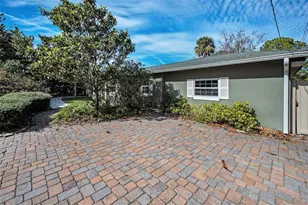 646 Riverside Dr, Tarpon Springs, FL 34689 - Photo 65