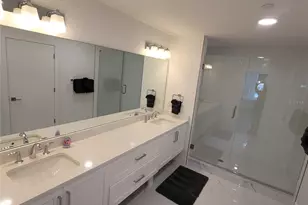 415 Island Way, Clearwater Beach, FL 33767 - Photo 23