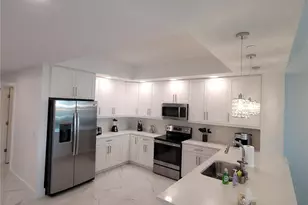 415 Island Way, Clearwater Beach, FL 33767 - Photo 13