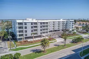 415 Island Way, Clearwater Beach, FL 33767 - Photo 25