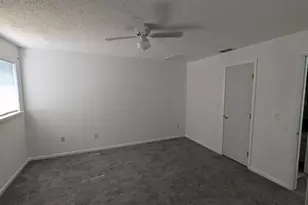 12401 Joel Ct, Tampa, FL 33612 - Photo 15