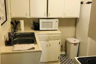 527 8th St N, Saint Petersburg, FL 33701 - Photo 5