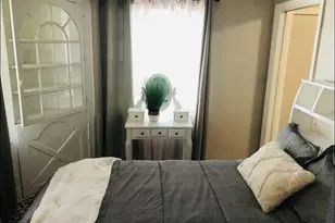 527 8th St N, Saint Petersburg, FL 33701 - Photo 7