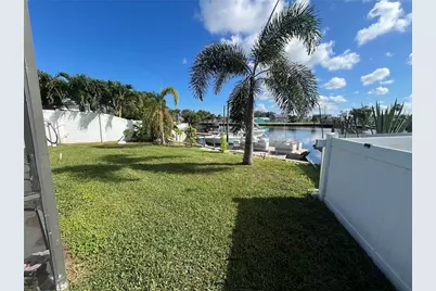 13630 Lagoon Drive, Hudson, FL 34667 - Photo 19