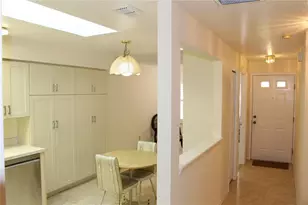 2568 W Brook Ln, Clearwater, FL 33761 - Photo 5