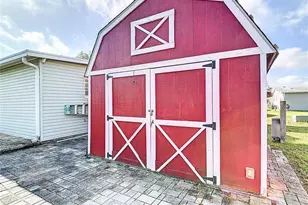 10033 Wellington Ave, Dade City, FL 33525 - Photo 45