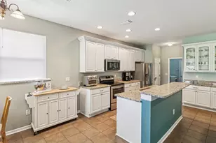 11050 Kiskadee Cir, New Port Richey, FL 34654 - Photo 11