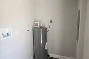 825 Lincoln Ave, Tarpon Springs, FL 34689 - Photo 19