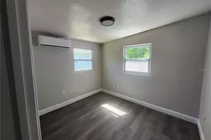 825 Lincoln Ave, Tarpon Springs, FL 34689 - Photo 9