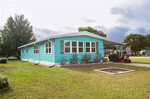 7504 Country Club Dr, Brooksville, FL 34613 - Photo 9