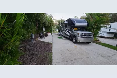 443 Waterway Drive, Lake Wales, FL 33898 - Photo 1