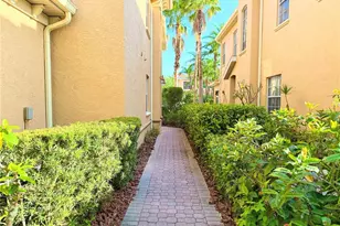 3655 Square W Ln, Sarasota, FL 34238 - Photo 3