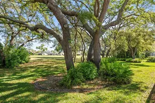 9355 French Quarters Cir, Weeki Wachee, FL 34613 - Photo 47