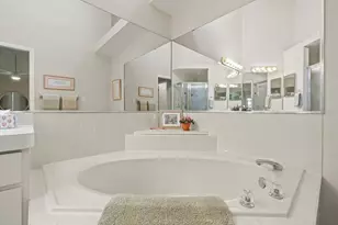 9355 French Quarters Cir, Weeki Wachee, FL 34613 - Photo 33