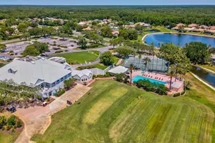 10187 Holly Berry Dr, Weeki Wachee, FL 34613 - Photo 5