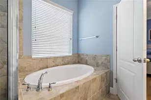 11401 Quiet Forest Dr, Tampa, FL 33635 - Photo 17