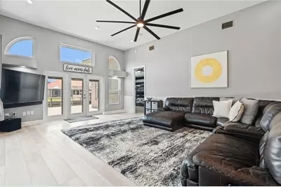 9810 Compass Point Way, Tampa, FL 33615 - Photo 21