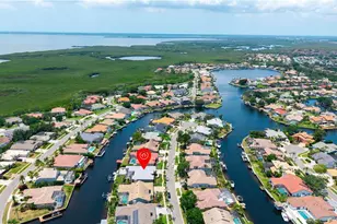 9810 Compass Point Way, Tampa, FL 33615 - Photo 9