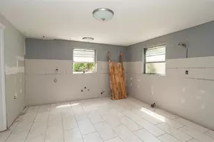 6234 Cyril Dr, Dade City, FL 33523 - Photo 5