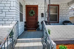 124 Athens St, Tarpon Springs, FL 34689 - Photo 3