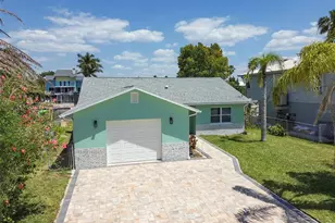4482 Kingston Dr, Hernando Beach, FL 34607 - Photo 3