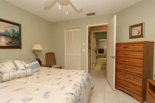 6620 Brambleleaf Dr, Spring Hill, FL 34606 - Photo 17