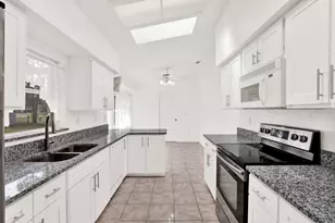 2172 Whitewood Ave, Spring Hill, FL 34609 - Photo 5