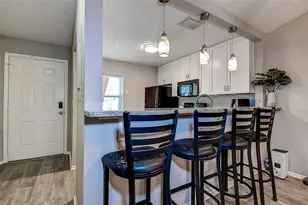 10670 43rd St N, Clearwater, FL 33762 - Photo 5