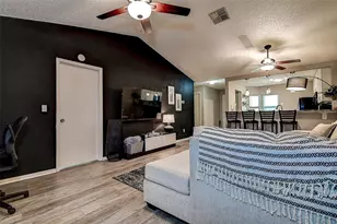 10670 43rd St N, Clearwater, FL 33762 - Photo 13