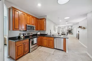 1623 Crossvine Ct, Trinity, FL 34655 - Photo 5