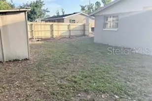 300 Midwood Dr, Plant City, FL 33566 - Photo 7