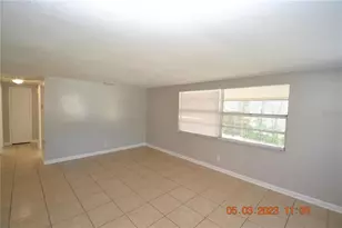 300 Midwood Dr, Plant City, FL 33566 - Photo 5