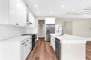 16123 Penn State Rd, Weeki Wachee, FL 34614 - Photo 15