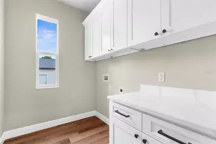 16123 Penn State Rd, Weeki Wachee, FL 34614 - Photo 11