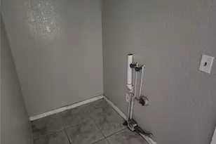 3415 N 51st St, Tampa, FL 33619 - Photo 23